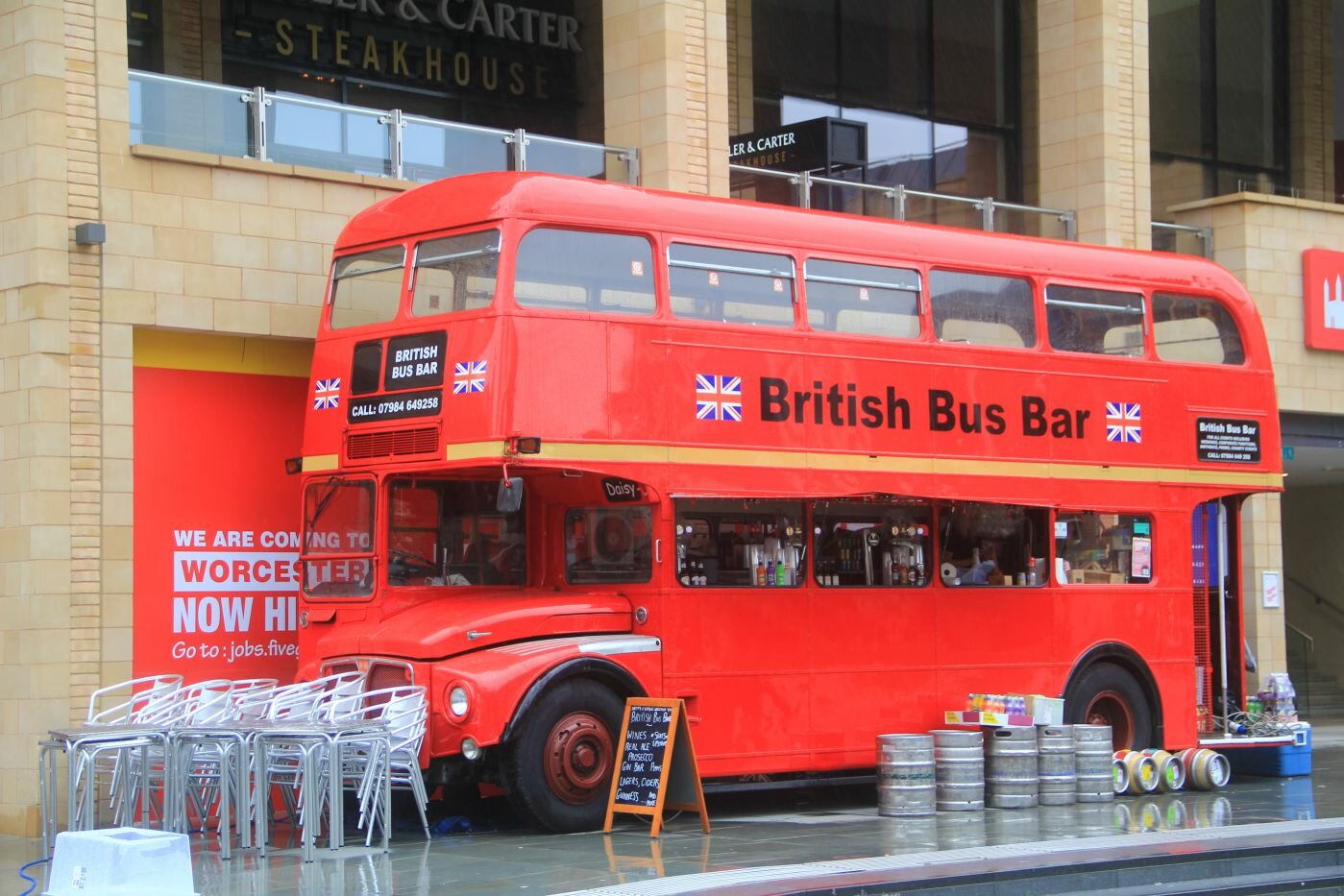 Nel cuore della vecchia Inghilterra - Worcester - British bus bar
